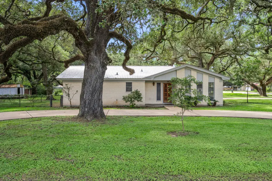103 King Drive, Columbus, TX 78934 - #3