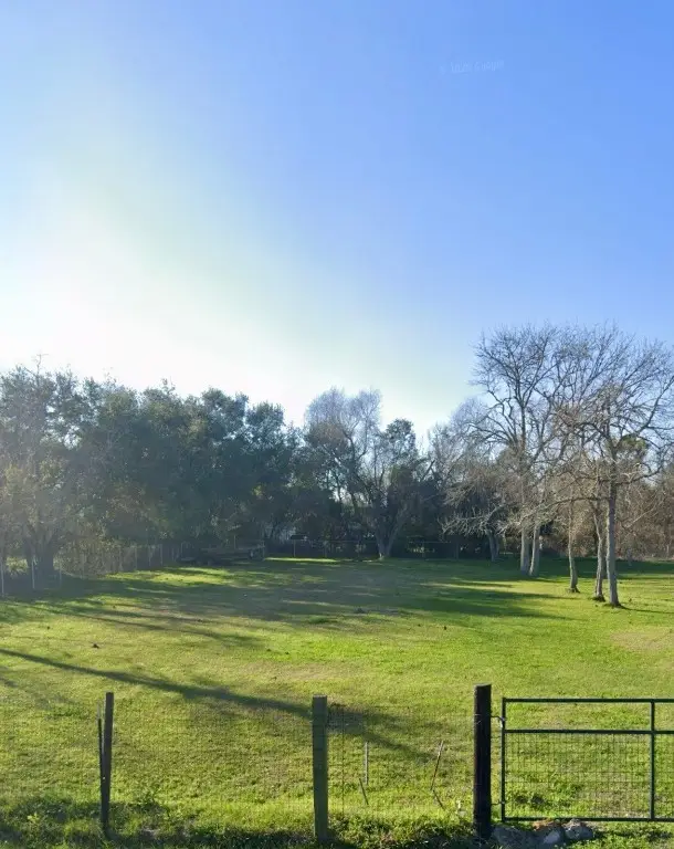 2 S Tower Road, Santa Fe, TX 77517 - #3