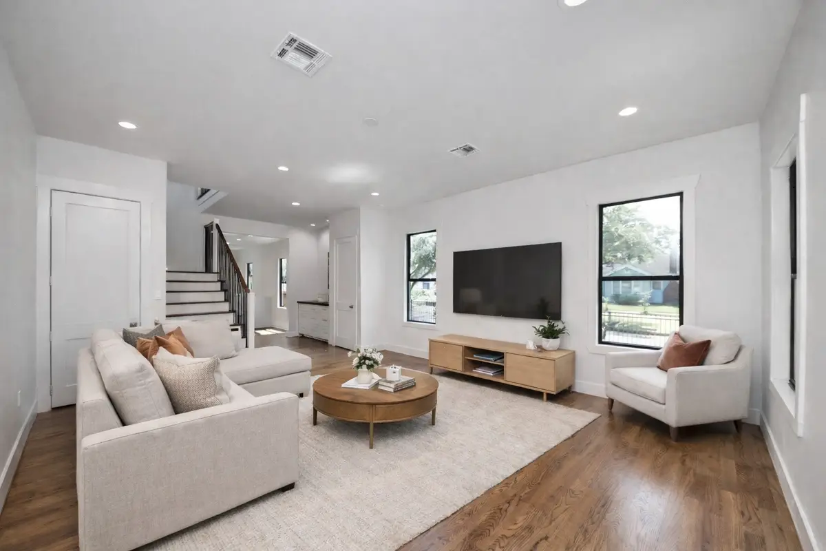 4541 Walker St, Houston, TX 77023 - Image #1