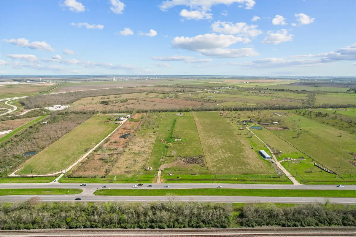 3377 W Highway 90, Dayton, TX 77535 - #1