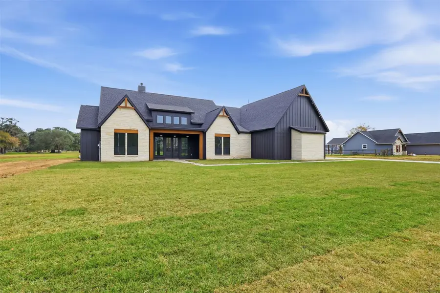 467 Springfield Trail, Angleton, TX 77515 - #2