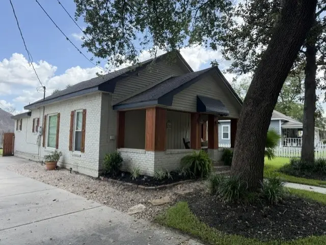 407 S 2nd Street, Humble, TX 77338 - #2