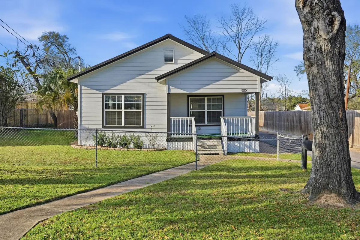 308 E Phillips Street, Conroe, TX 77301 - #1