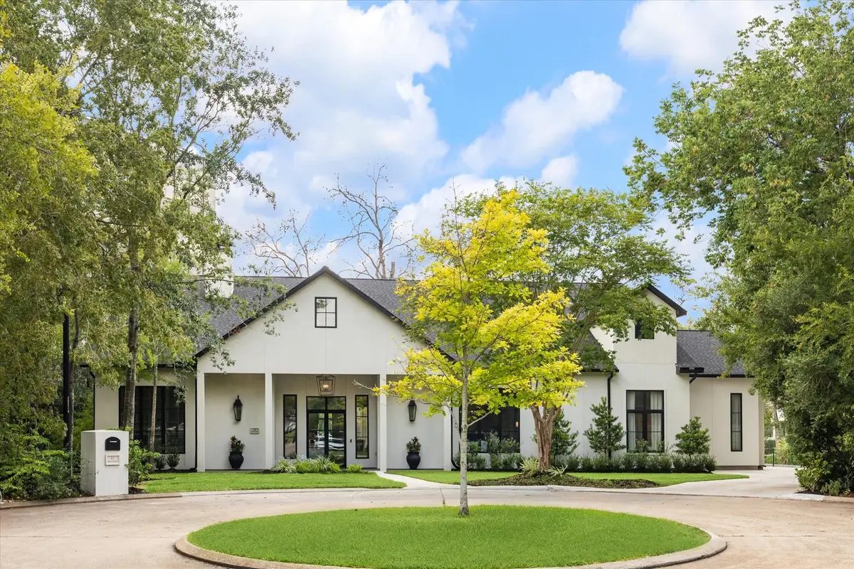 11 River Circle, Houston, TX 77063 - Image #1