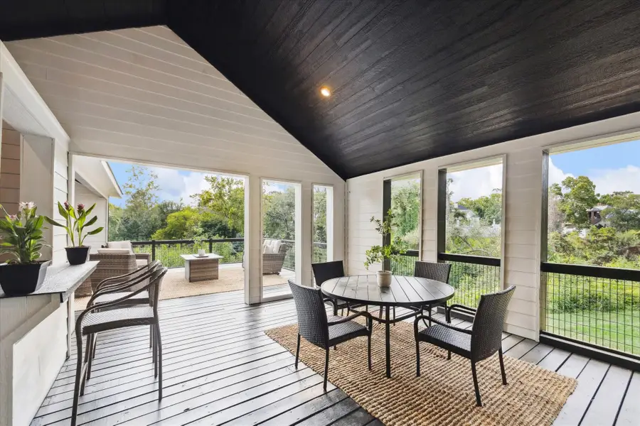 11 River Circle, Houston, TX 77063 - Image #2