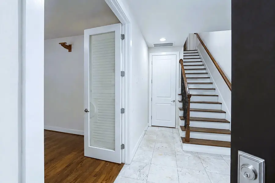 1206 W Dallas Street, Houston, TX 77019 - #3