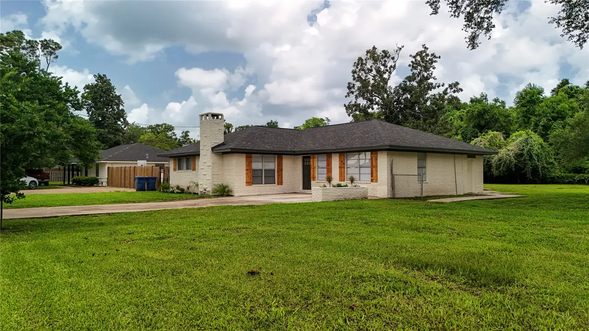 223 Lee Avenue, Jones Creek, TX 77541 - #1