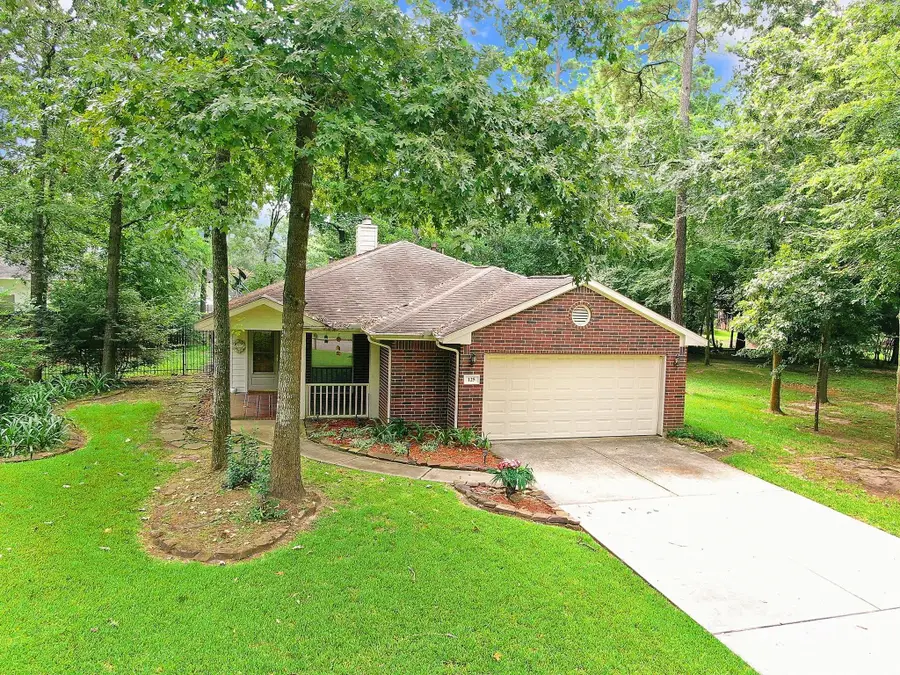 125 E Park Drive Drive, Montgomery, TX 77356 - Image #2