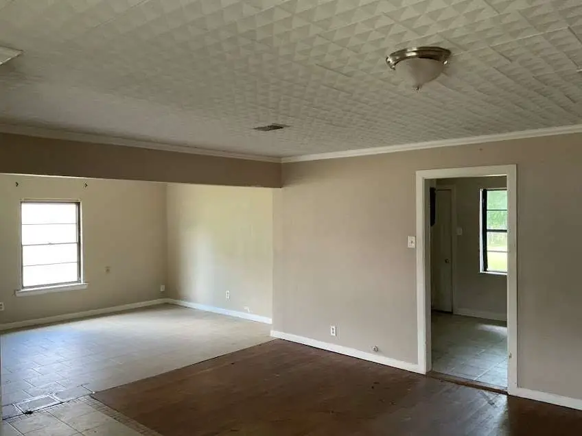 401 Farrer Street, Angleton, TX 77515 - #2