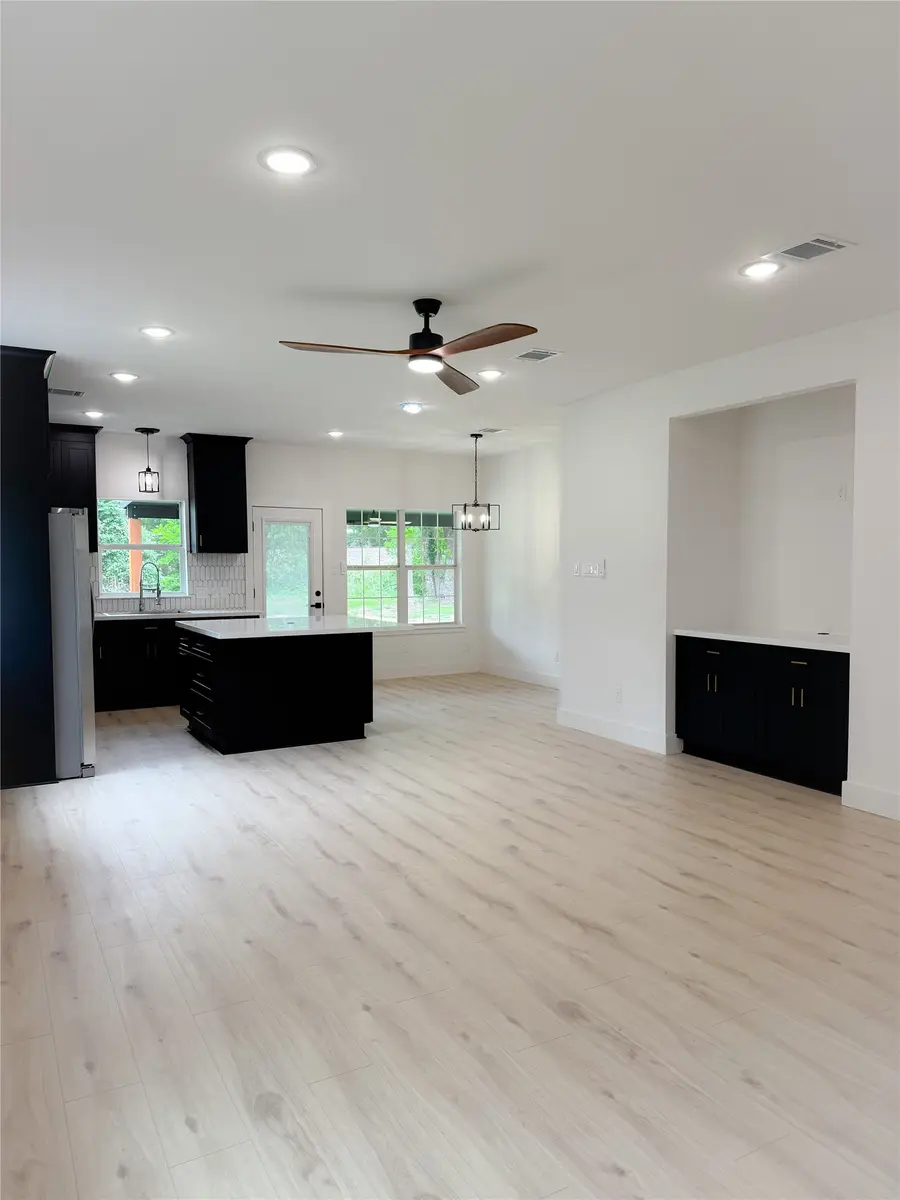 231 Elizabeth Lane, Sealy, TX 77474 - #2