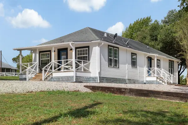 1509 Highway 237, Burton, TX 77835