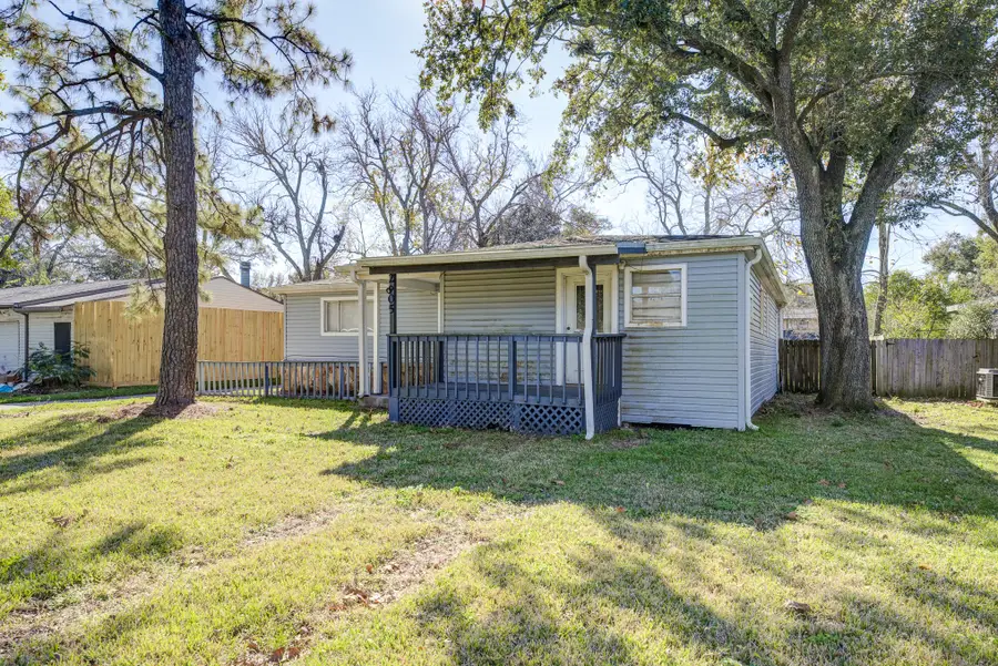2805 N Houston Drive, La Marque, TX 77568 - Image #2