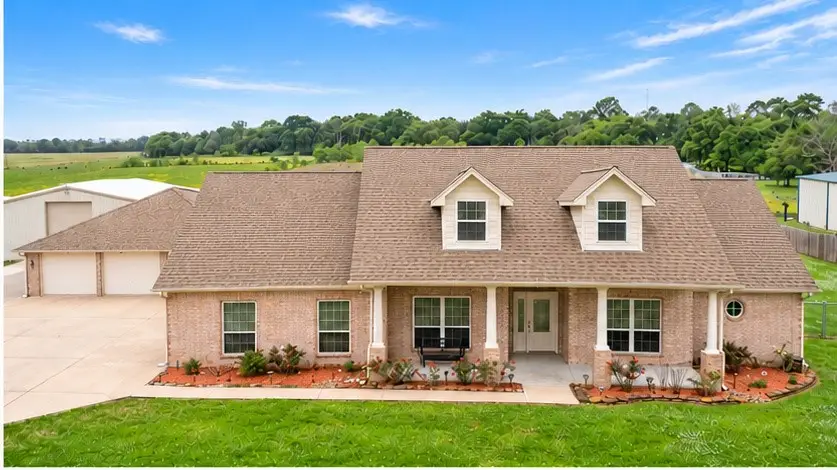 2224 County Road 660b, Danbury, TX 77534 - #1