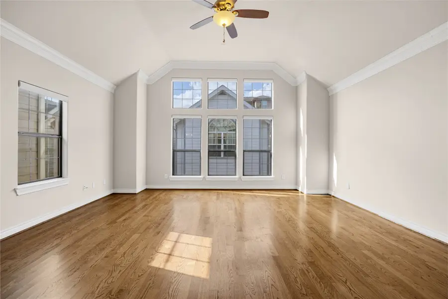 2915 Clinton Drive, Houston, TX 77020 - Image #2