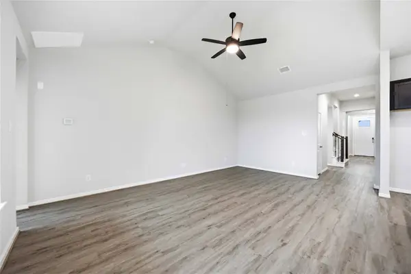 2512 Seneca Lake, La Marque, TX 77568