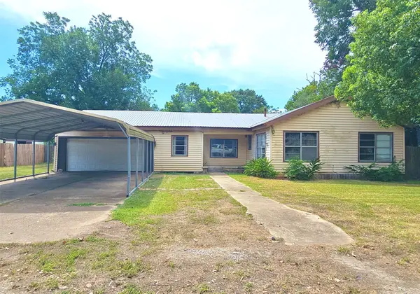 24 Peach Street, Lolita, TX 77971