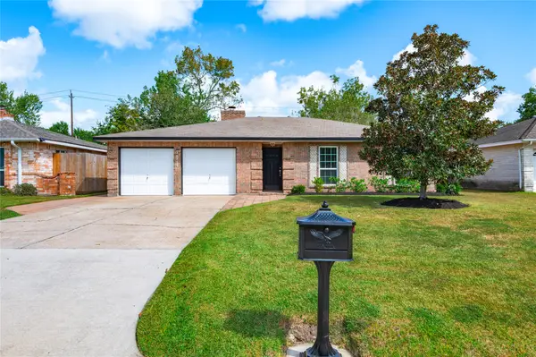 16735 Townes Road, Friendswood, TX 77546