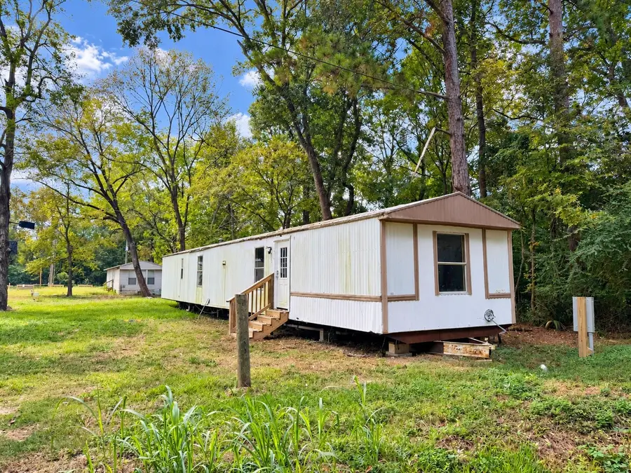163 Robbins Avenue, Livingston, TX 77351 - #3