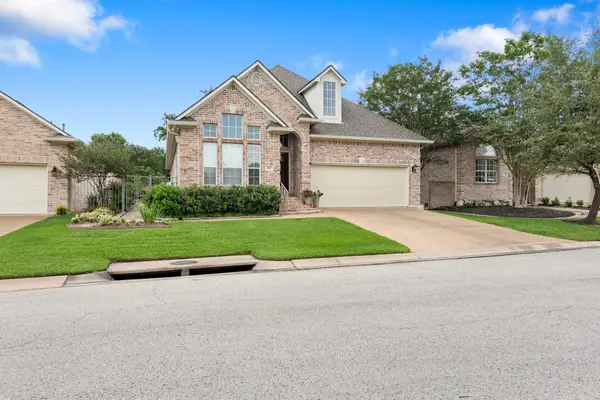 919 Grand Oaks Circle, College Station, TX 77840