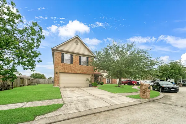 8011 Sumal Circle, Baytown, TX 77521