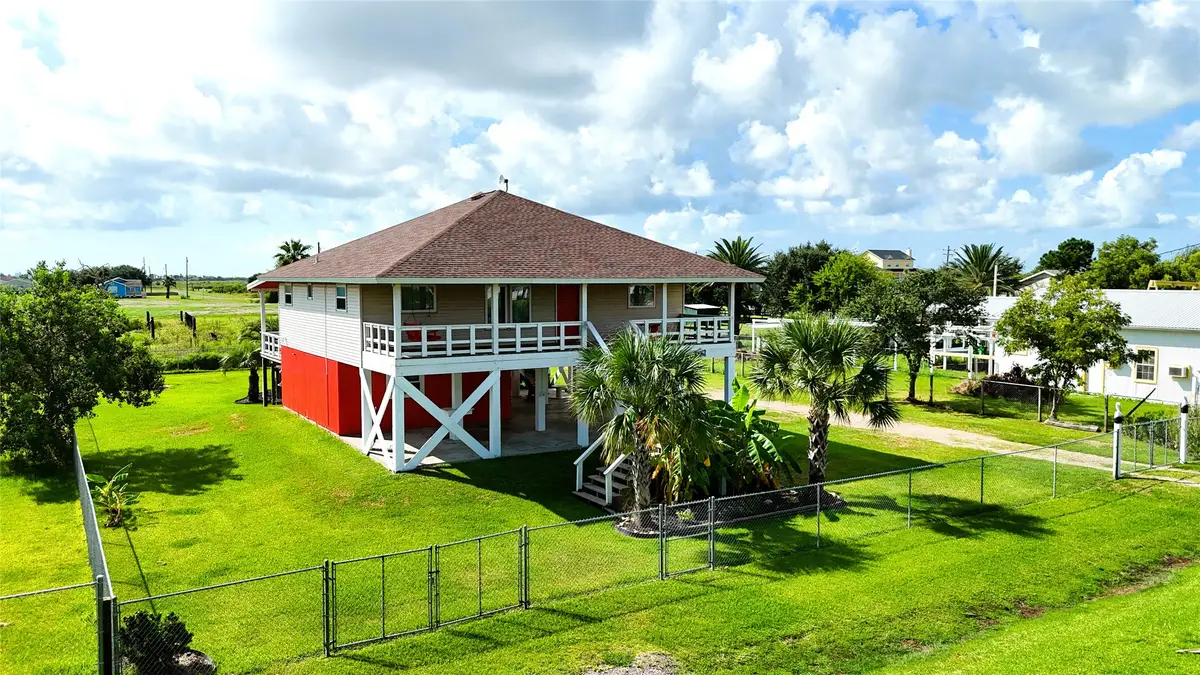 1404 Pickney Avenue, Port Bolivar, TX 77650 - Image #1