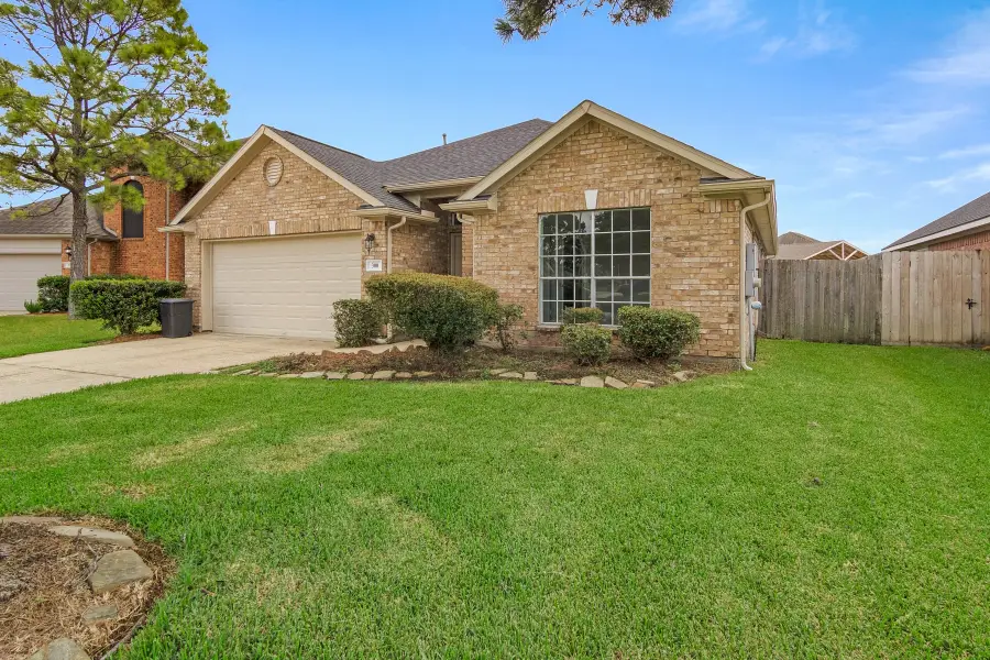 300 Spencer Landing E, La Porte, TX 77571 - #3