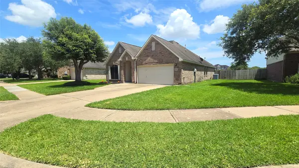 4109 Oak Point Drive, Pearland, TX 77581