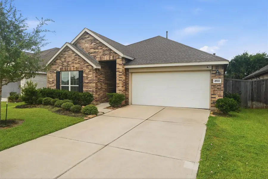 4902 Penton Meadow Lane, Rosharon, TX 77583 - #2