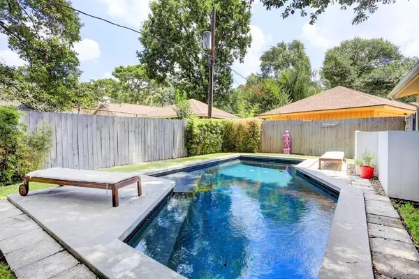 11306 Oak Spring Drive, Houston, TX 77043