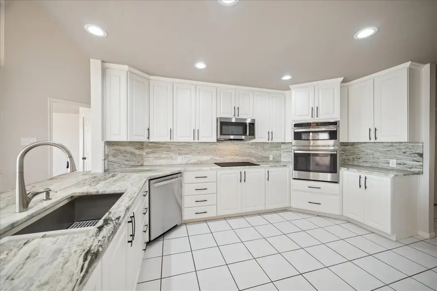 12810 Pelican Island Drive, Willis, TX 77318 - Image #2