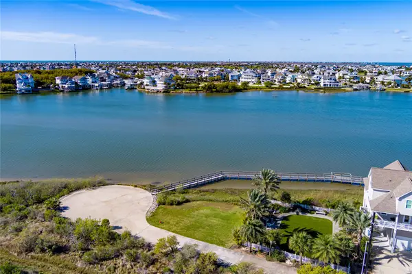 3322 Road Less Traveled, Galveston, TX 77554