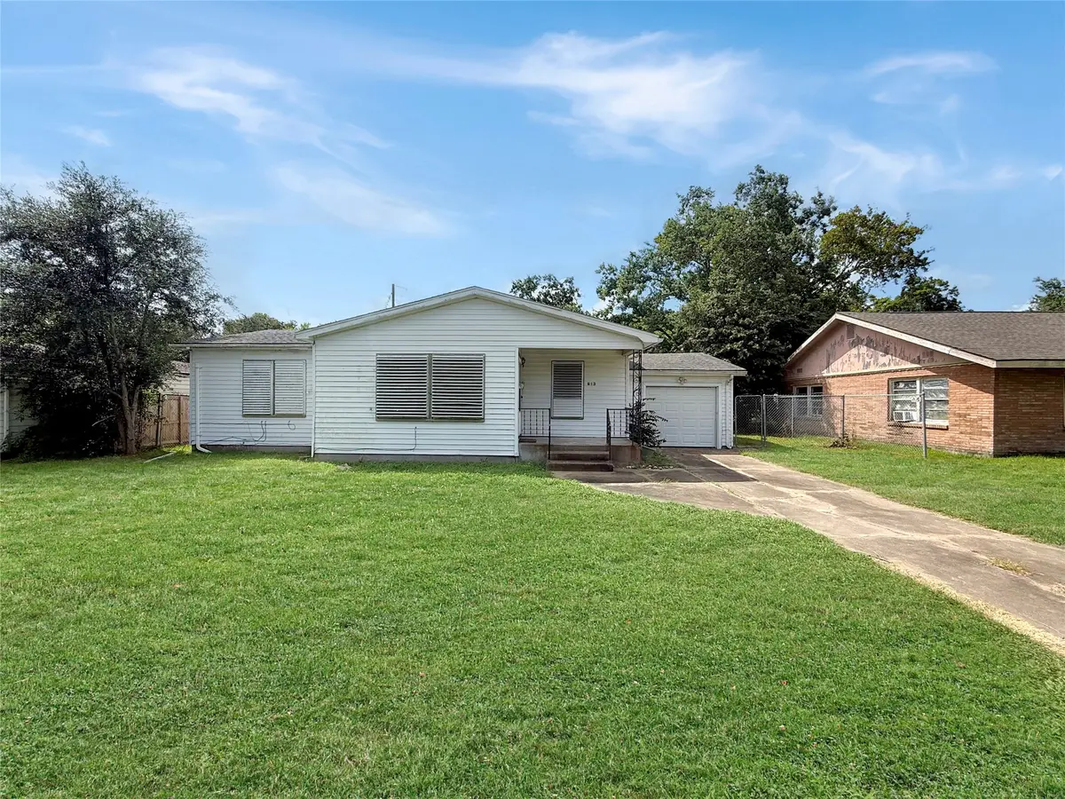 613 22nd Avenue N, Texas City, TX 77590 - #1