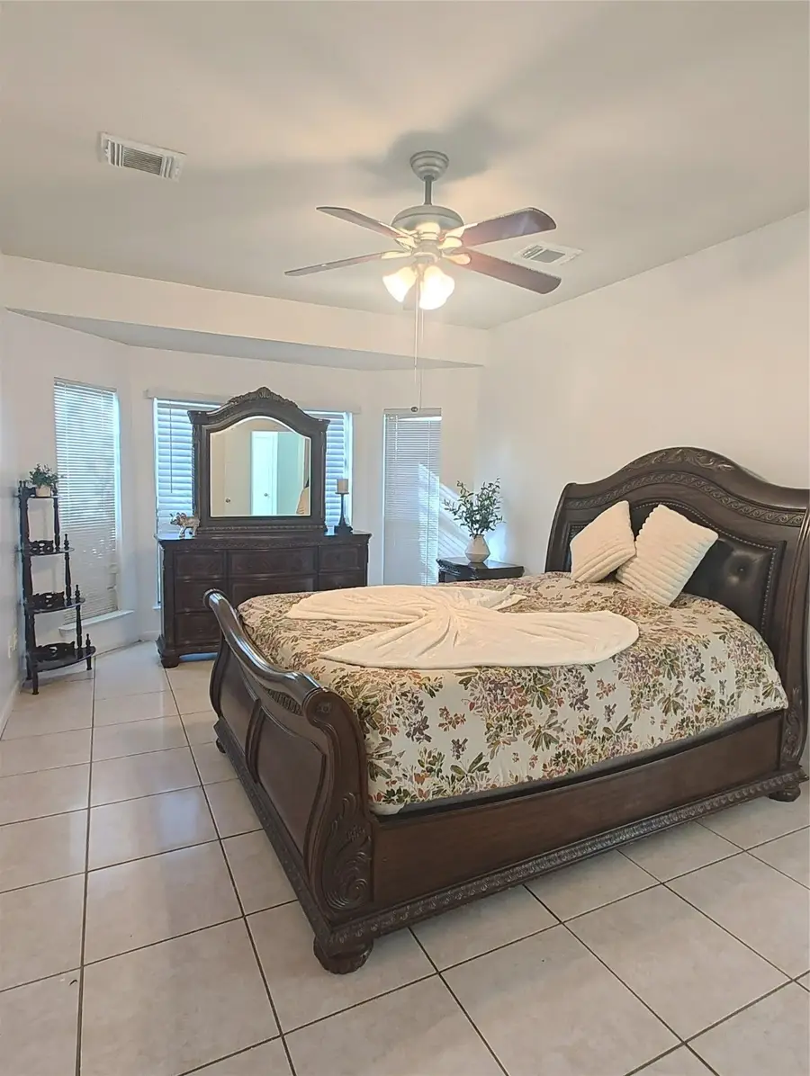 16315 April Ridge Drive, Houston, TX 77083 - Image #3