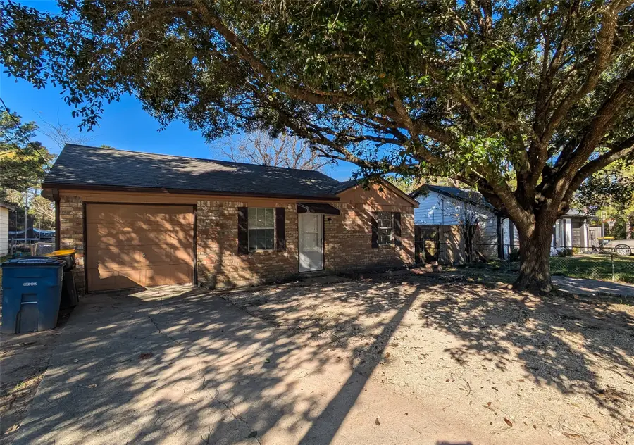 11823 Stonehedge Drive, Conroe, TX 77303 - Image #3