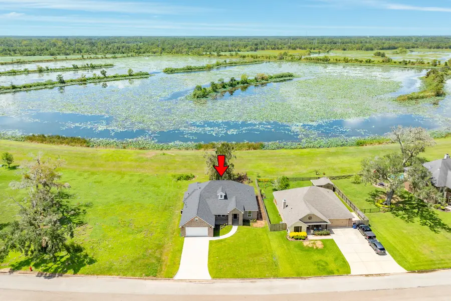 2138 Twin Lakes Boulevard, West Columbia, TX 77486 - Image #2