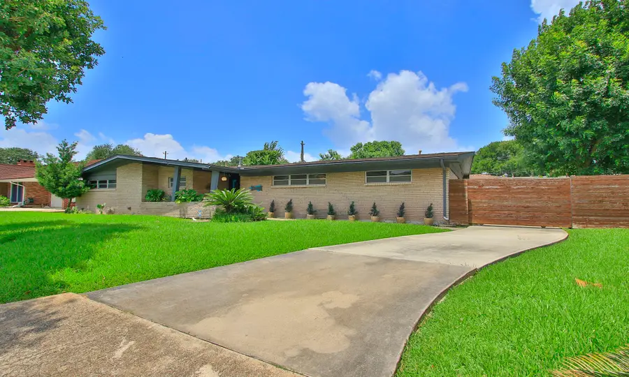 8210 Dover Street, Houston, TX 77061 - #3