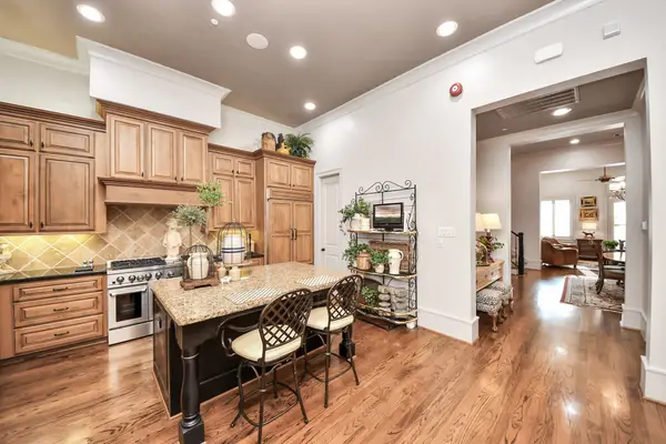 1406 Lake Pointe Parkway, Sugar Land, TX 77478