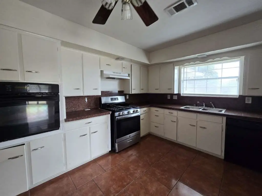 1903 Britton Street, Baytown, TX 77520 - Image #1