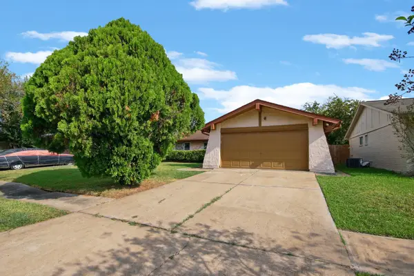 13806 Towne Way Drive, Sugar Land, TX 77498