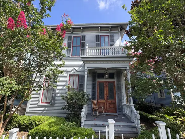 1515 Postoffice Street, Galveston, TX 77550