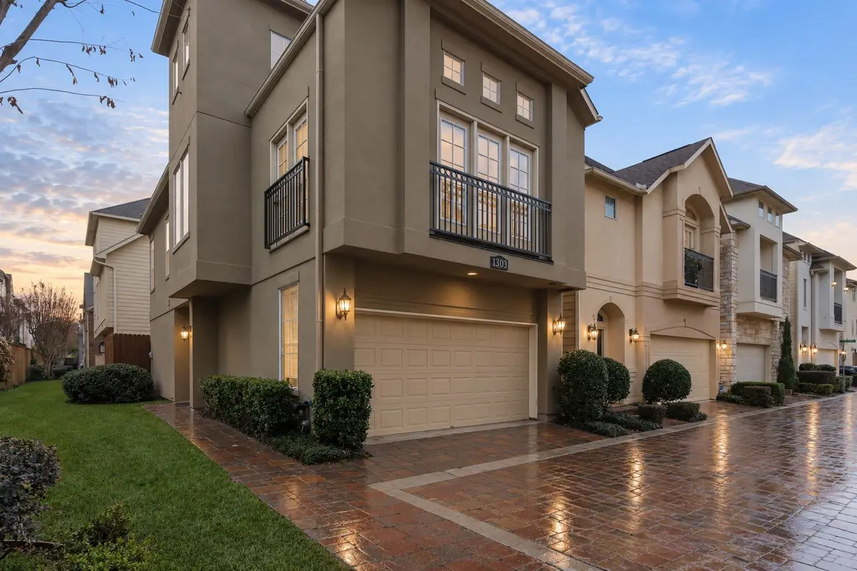 1303 Sherwood Point Lane, Houston, TX 77043 - #1