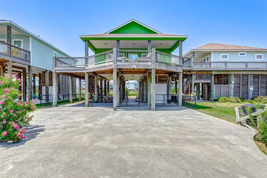 877 Palmetto Drive, Crystal Beach, TX 77650 - #2