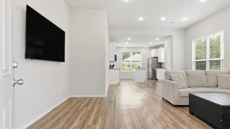 903 Crystal River Road, Montgomery, TX 77316 - Image #2