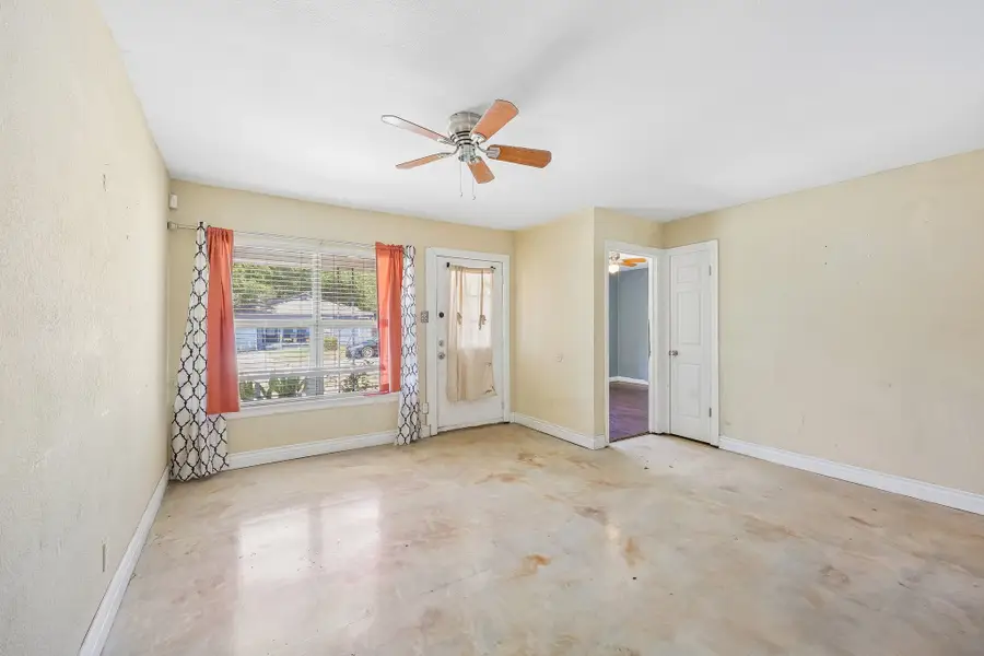 3455 W Boyce Avenue, Fort Worth, TX 76133 - #2