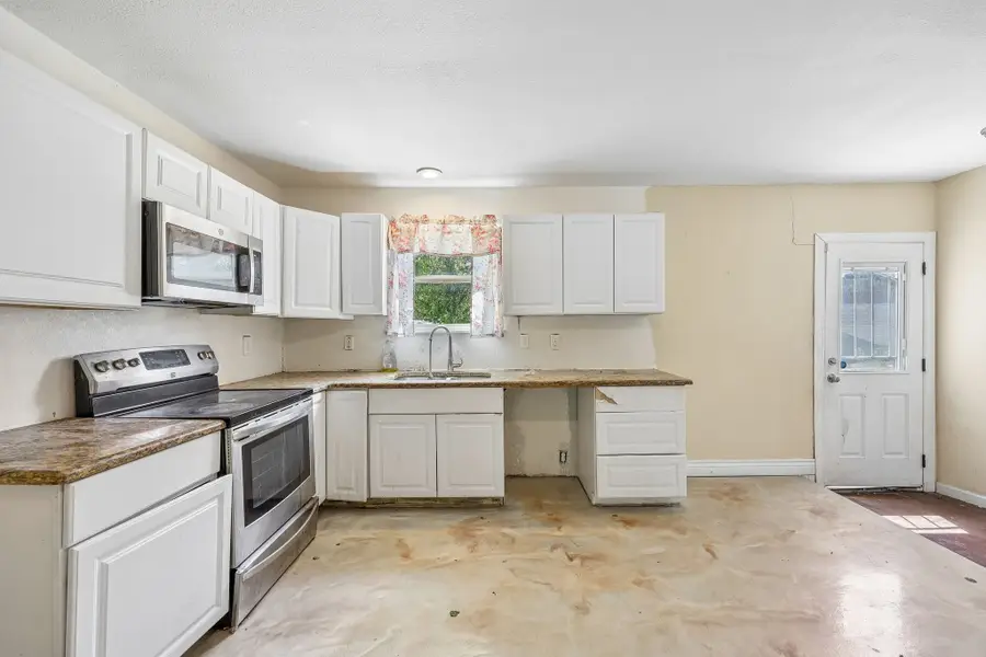 3455 W Boyce Avenue, Fort Worth, TX 76133 - #3