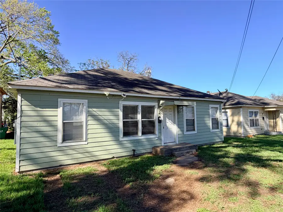 502 W Third Street, Brenham, TX 77833 - #2