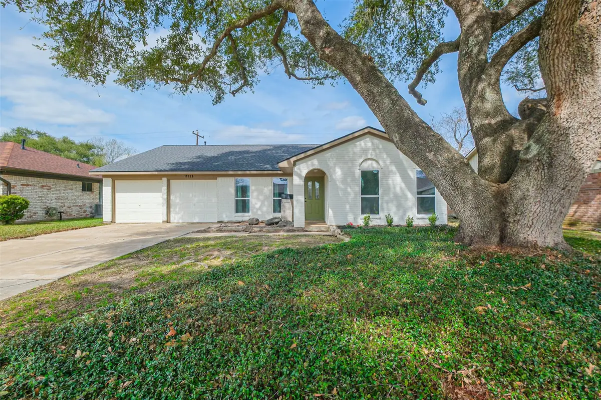 15226 E Hutchinson Circle, Houston, TX 77071 - #1