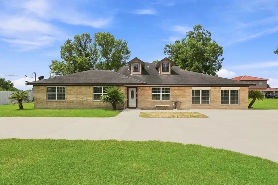 5930 County Road 396, Alvin, TX 77511 - #2