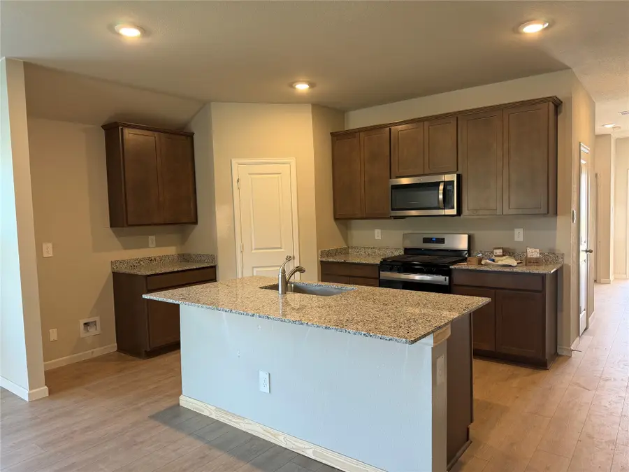 916 Legrand Street, Brenham, TX 77833 - #2