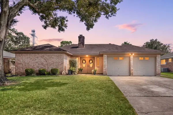 2109 Victoria Court, League City, TX 77573